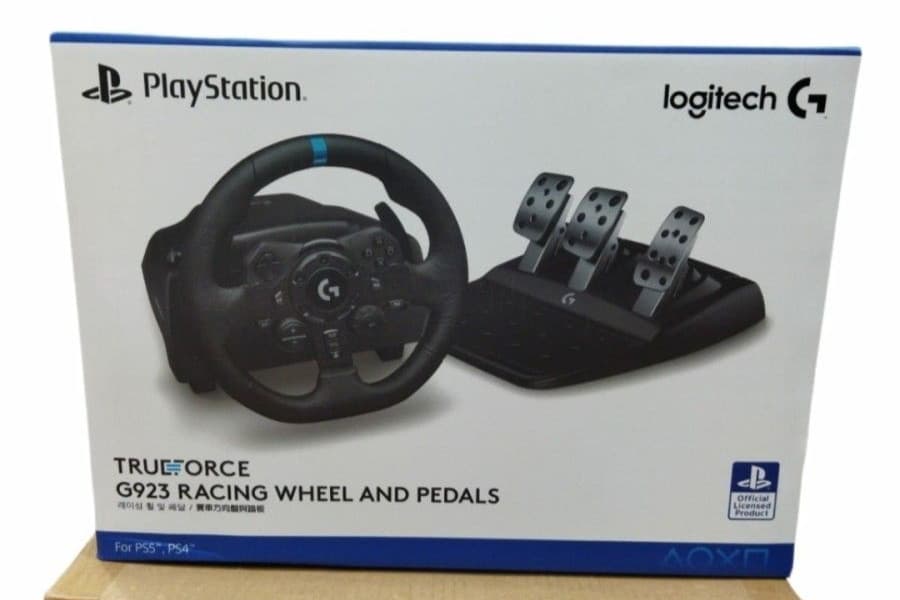 Logitech G923 Trueforce Racing Wheel For PS4 & PS5